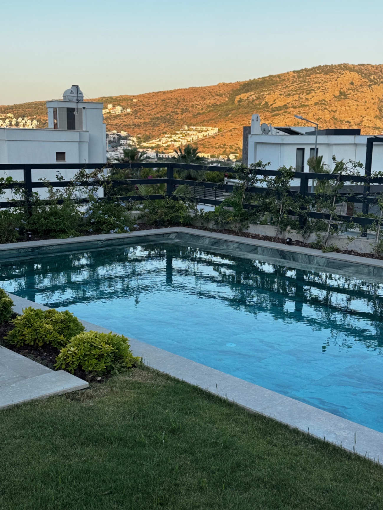 Villa havuzu