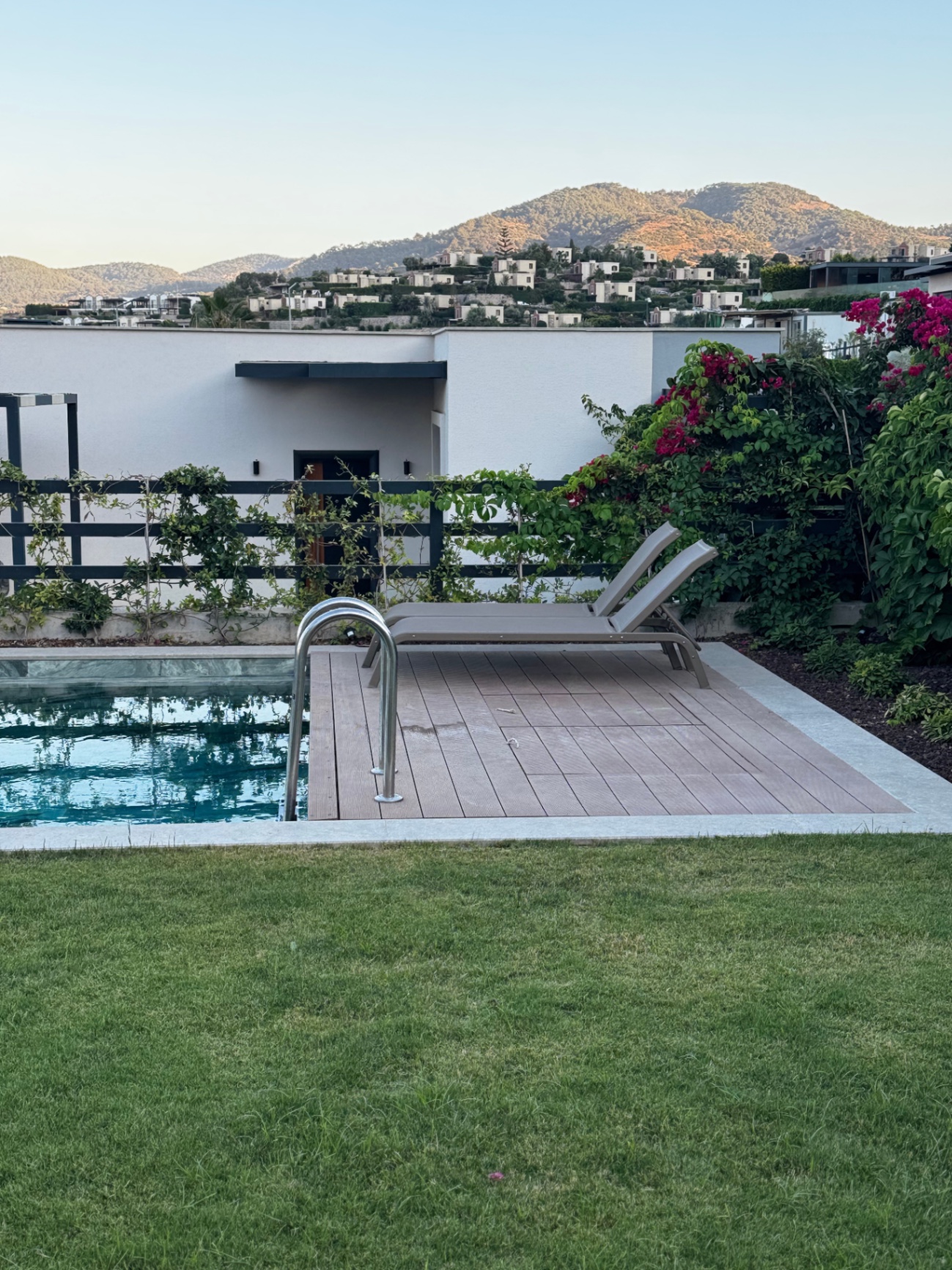 Villa şezlongları